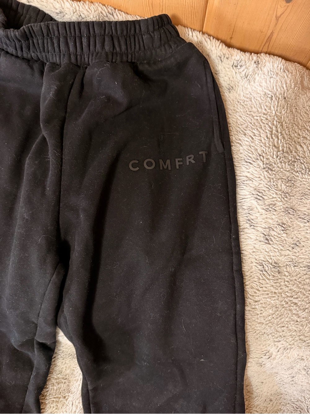 Comfrt Black Sweatpants